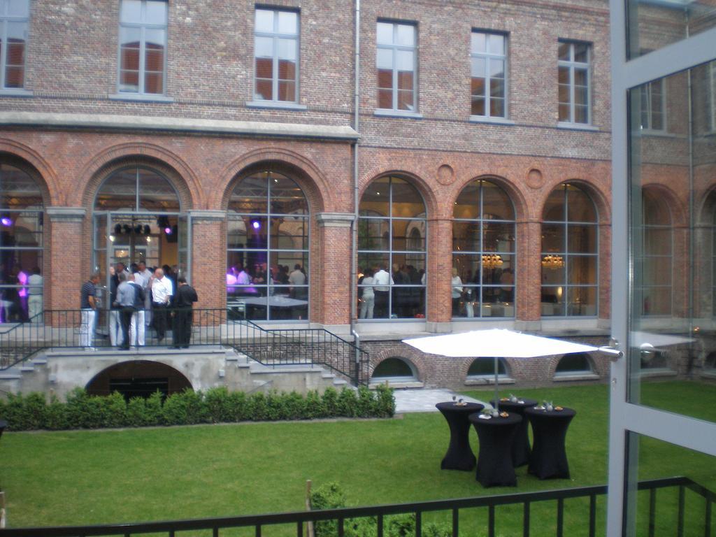 Het Godshuis Hotel Sint-Laureins Eksteriør billede