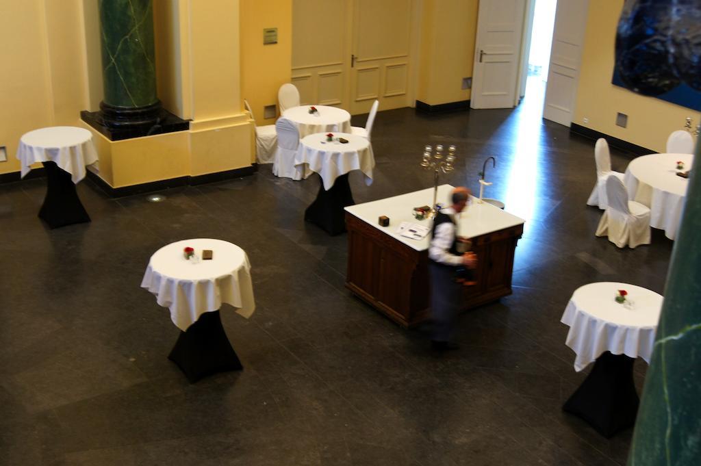 Het Godshuis Hotel Sint-Laureins Eksteriør billede