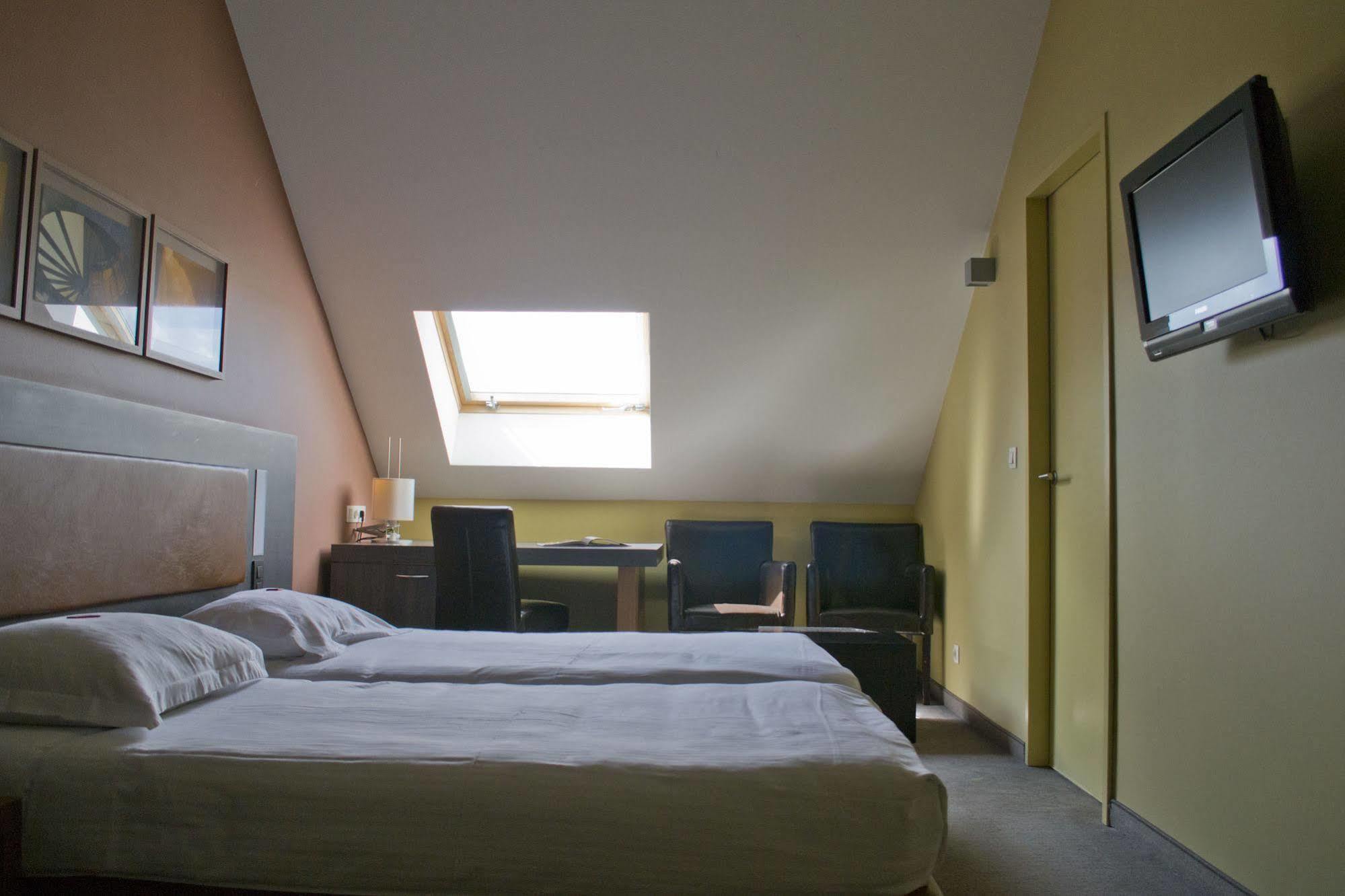 Het Godshuis Hotel Sint-Laureins Eksteriør billede
